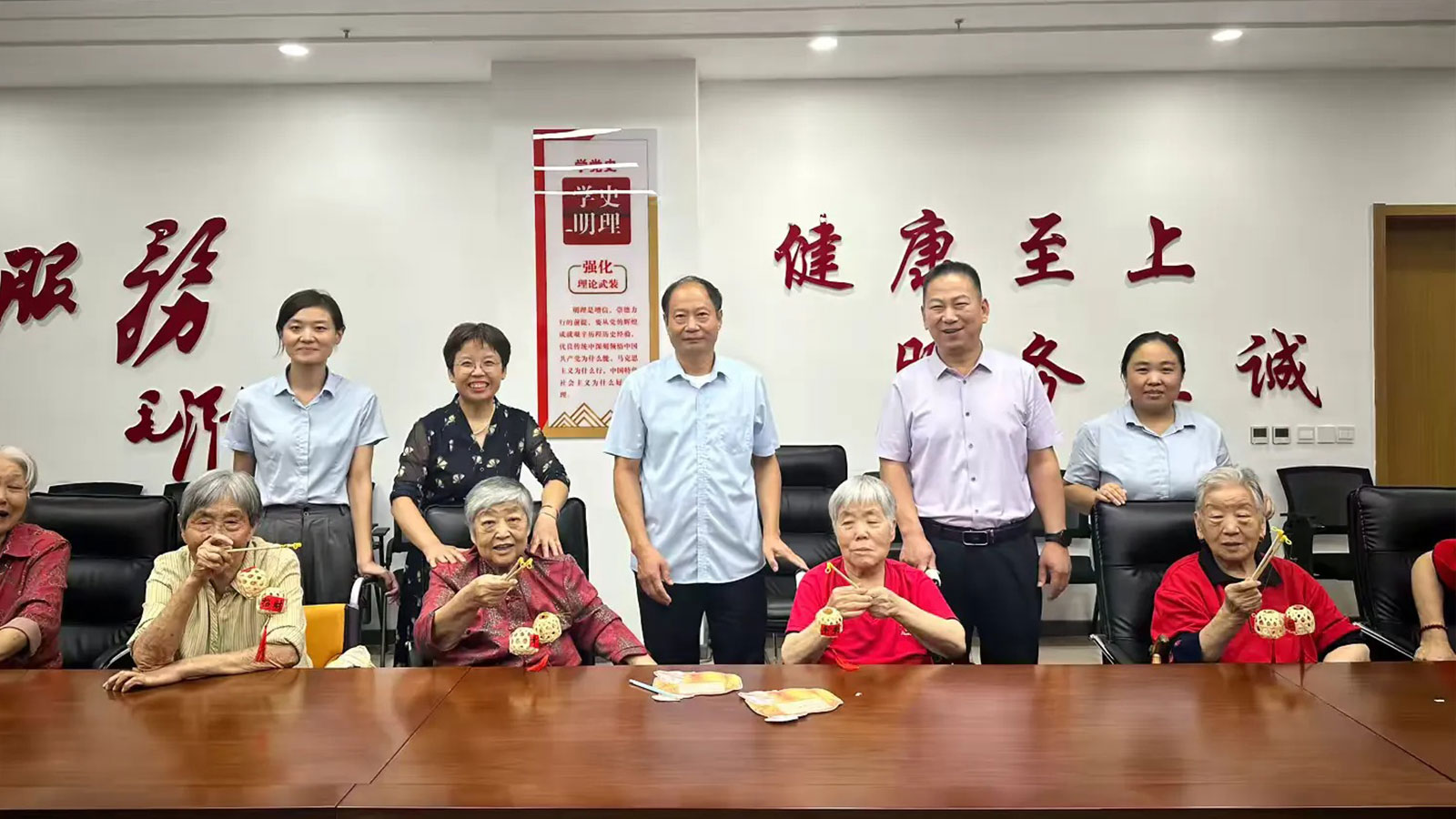 明晟环保新厂区封顶大吉，青山绿水不是梦，让我们携手共筑美好家园！